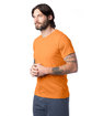 Alternative Unisex Go-To T-Shirt heathr stay gold ModelQrt
